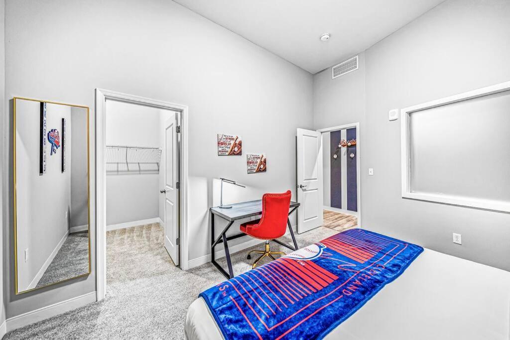 Appartamento 2Br Unit In The Heart Of Dt With View Of Playhouse Square, Pool & Gym Access- 305 Cleveland Esterno foto